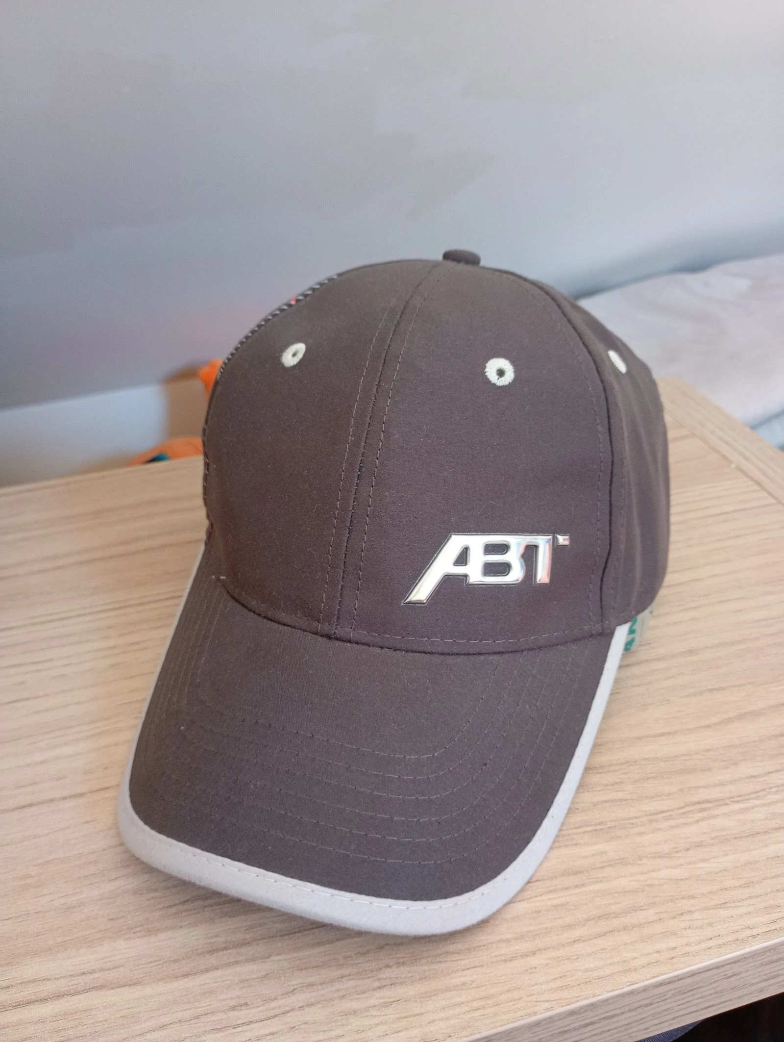 Gorra vintage ABT automobile ajustable gris y rojo – photo 6
